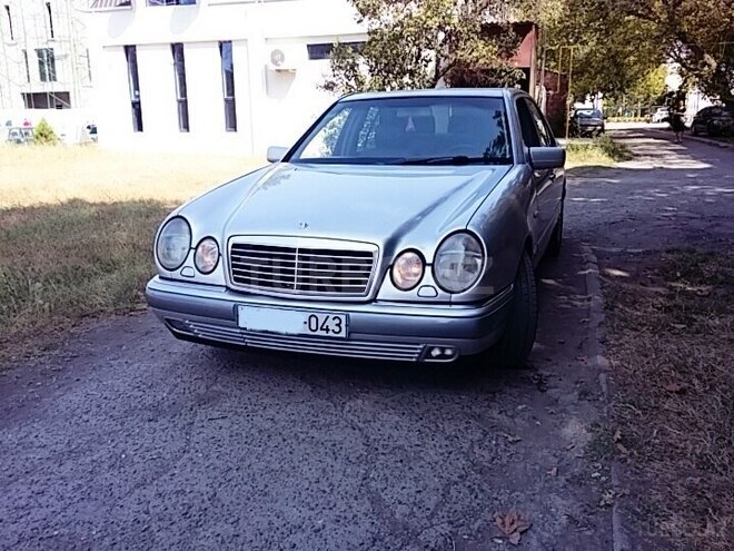 Mercedes E 240 1998, 319,000 km - 2.4 l - Mingəçevir