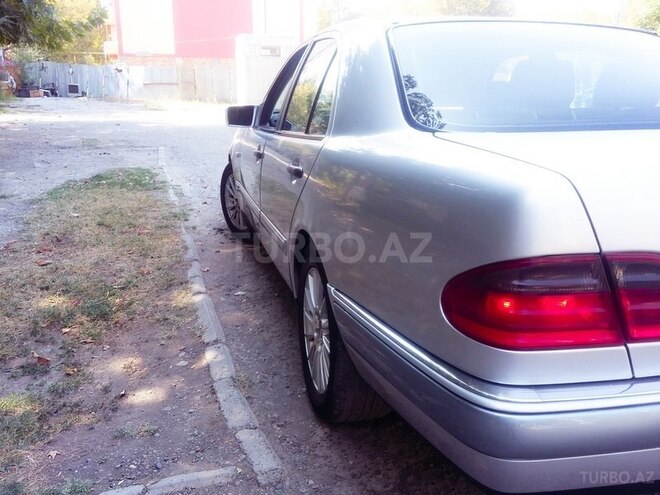 Mercedes E 240 1998, 319,000 km - 2.4 l - Mingəçevir