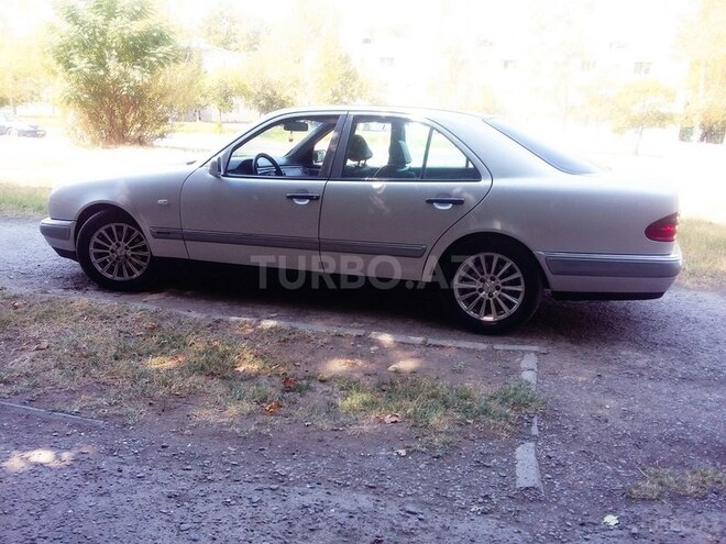Mercedes E 240 1998, 319,000 km - 2.4 l - Mingəçevir