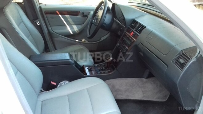 Mercedes C 230 1997, 218,600 km - 2.3 l - Bakı