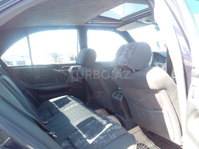 Mercedes E 230 1997, 235,000 km - 2.3 l - Bakı