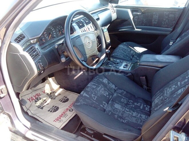 Mercedes E 230 1997, 235,000 km - 2.3 l - Bakı