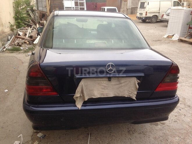 Mercedes C 220 2000, 152,090 km - 2.2 l - Bakı