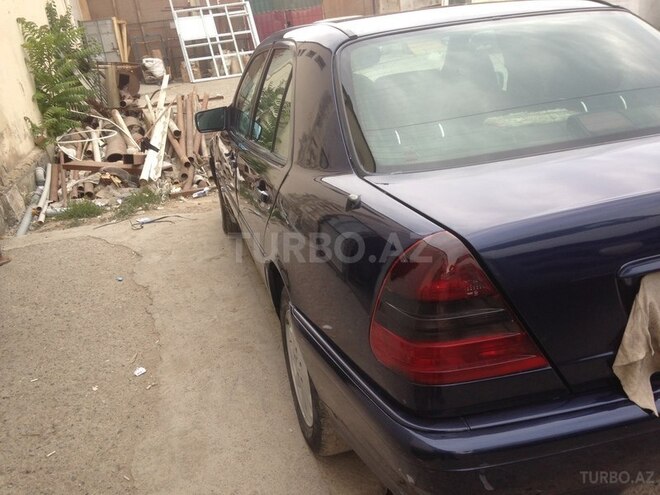 Mercedes C 220 2000, 152,090 km - 2.2 l - Bakı