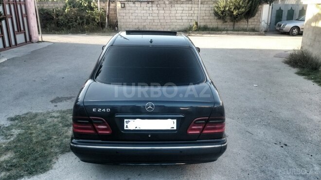 Mercedes E 240 2000, 285 km - 2.6 l - Bakı