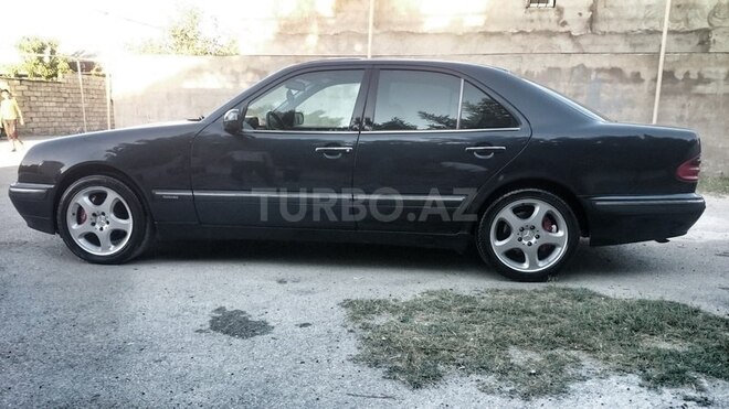 Mercedes E 240 2000, 285 km - 2.6 l - Bakı