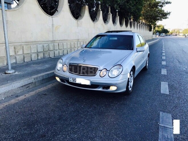 Mercedes E 220 2003, 270,000 km - 2.2 l - Bakı