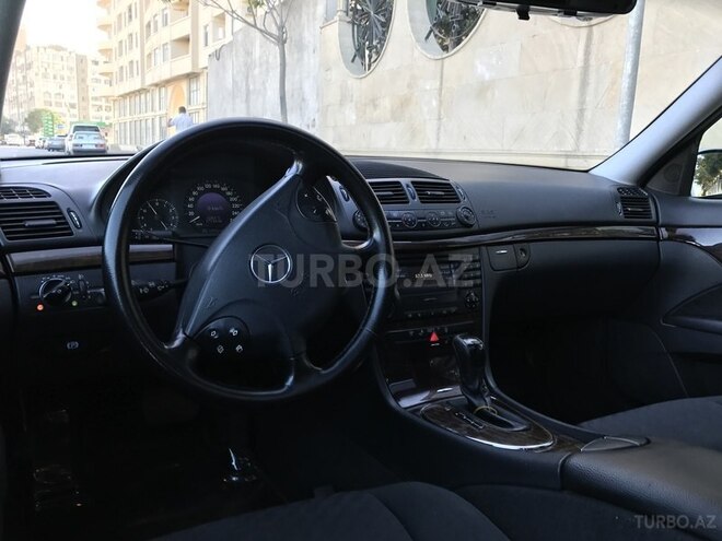Mercedes E 220 2003, 270,000 km - 2.2 l - Bakı