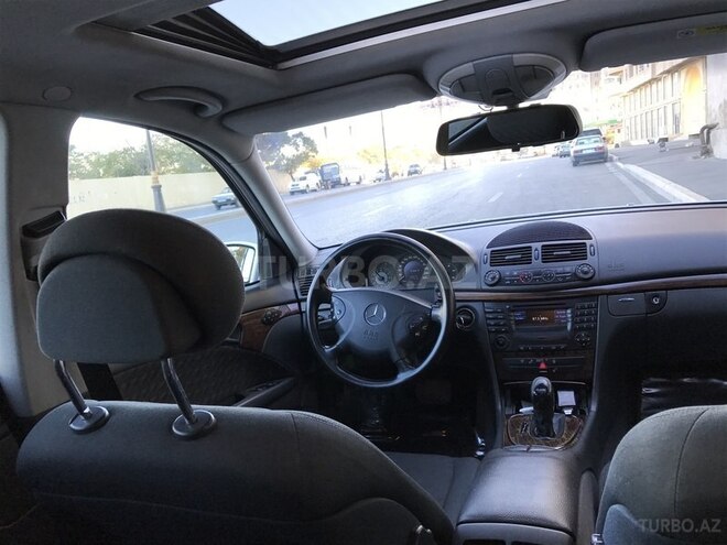 Mercedes E 220 2003, 270,000 km - 2.2 l - Bakı