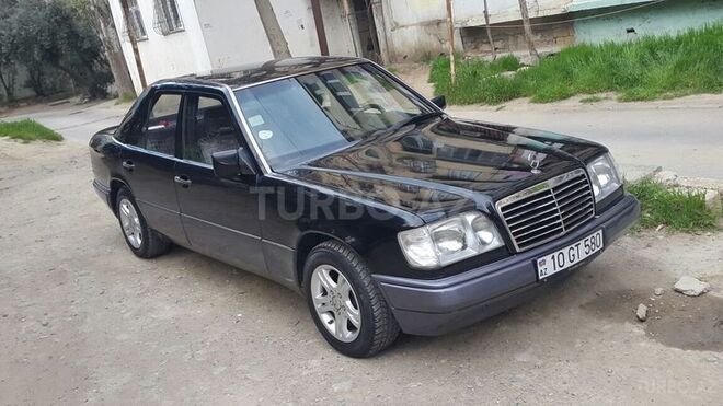 Mercedes E 220 1993, 350,000 km - 2.2 l - Bakı
