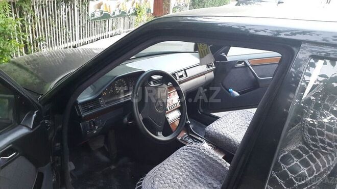 Mercedes E 220 1993, 350,000 km - 2.2 l - Bakı
