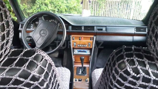 Mercedes E 220 1993, 350,000 km - 2.2 l - Bakı