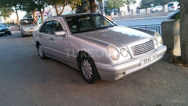 Mercedes E 200 1997, 240,000 km - 0.2 л - Bakı