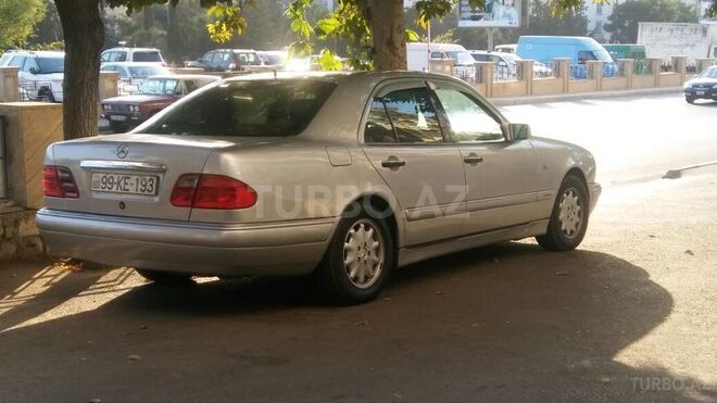 Mercedes E 200 1997, 240,000 km - 0.2 л - Bakı