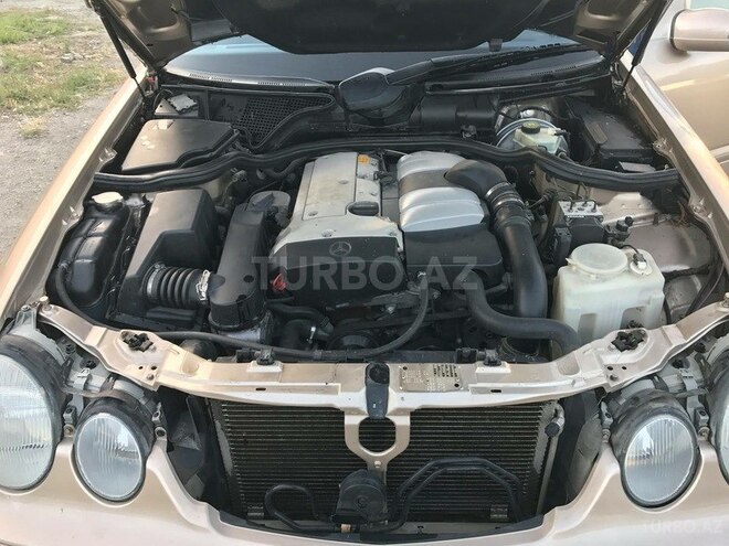 Mercedes E 200 2001, 204,000 km - 2.0 l - Sumqayıt
