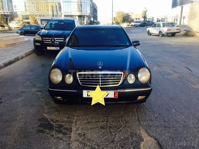 Mercedes E 240 2000, 180,000 km - 2.4 l - Bakı