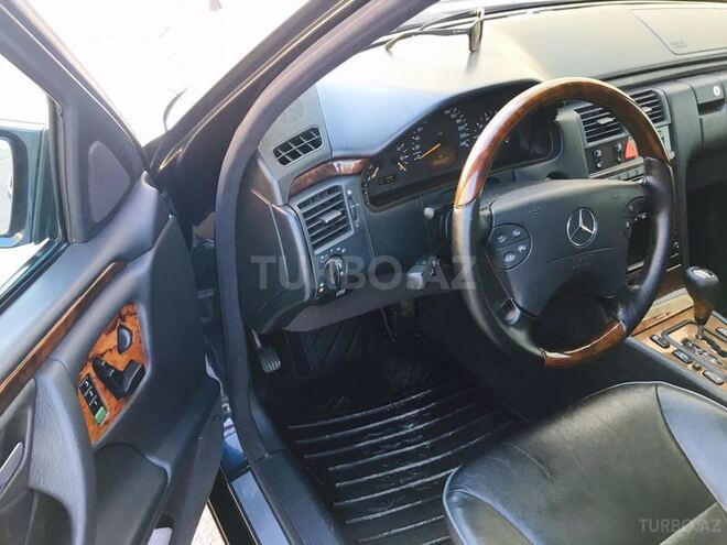 Mercedes E 240 2000, 180,000 km - 2.4 l - Bakı