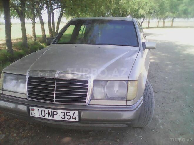 Mercedes E 250 1992, 450,000 km - 2.5 l - Bakı