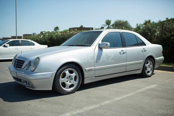 Mercedes E 270 2000, 345,000 km - 2.7 l - Bakı