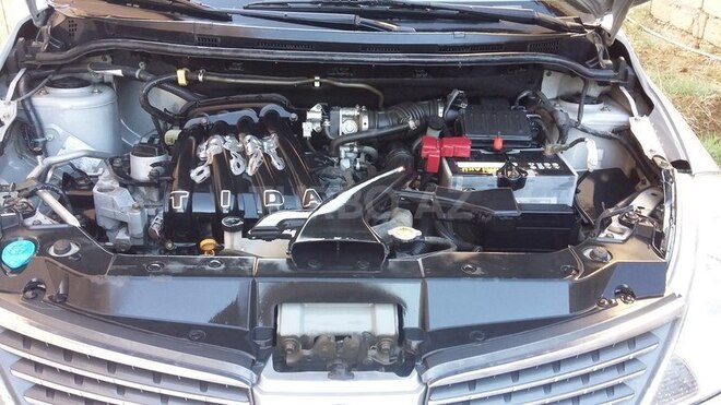 Nissan Tiida 2006, 160,000 km - 1.6 л - Bakı