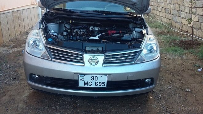 Nissan Tiida 2006, 160,000 km - 1.6 л - Bakı