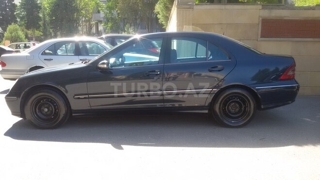 Mercedes C 220 2002, 387,000 km - 2.2 l - Bakı