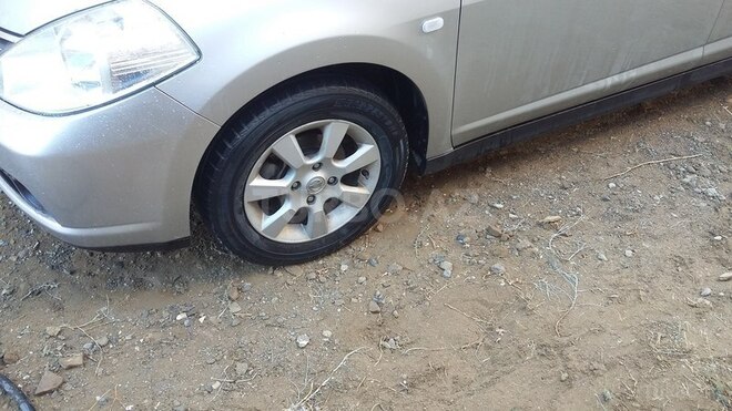 Nissan Tiida 2006, 160,000 km - 1.6 л - Bakı