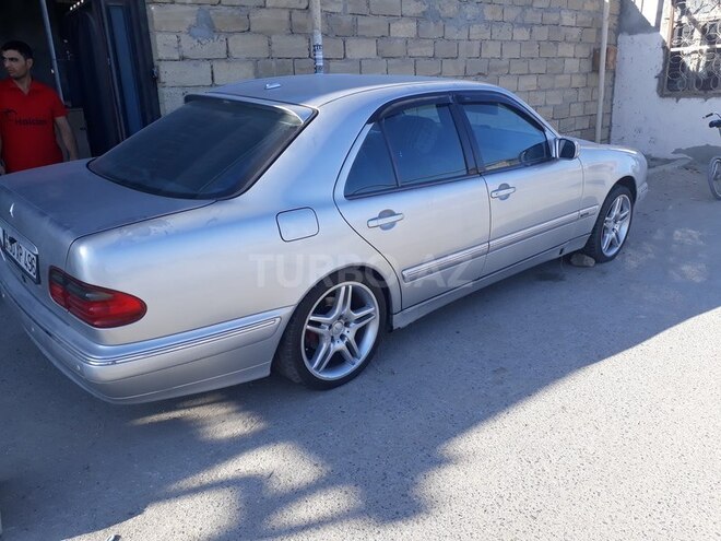 Mercedes E 220 1999, 336,000 km - 2.2 l - Bakı