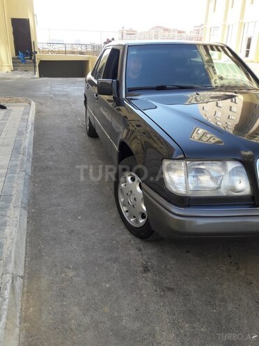 Mercedes E 220 1994, 456,957 km - 2.2 l - Bakı