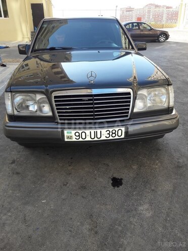 Mercedes E 220 1994, 456,957 km - 2.2 l - Bakı