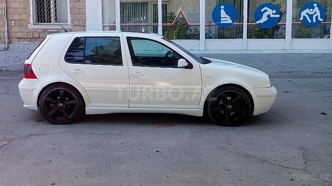 Volkswagen Golf 1999, 170,000 km - 2.4 l - Sumqayıt