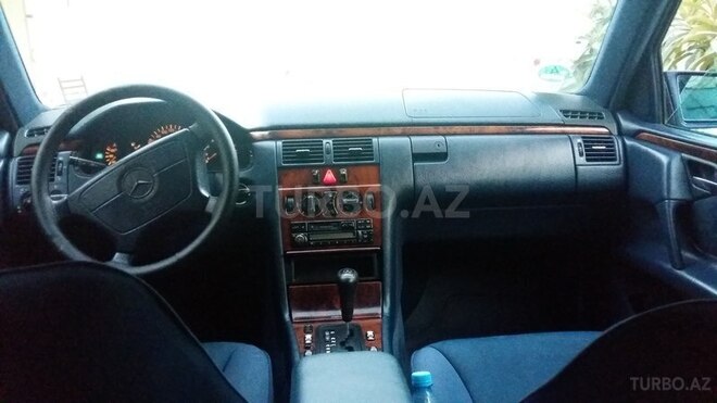 Mercedes E 240 1998, 333,000 km - 2.4 л - Bakı