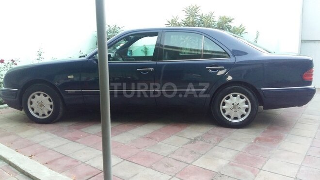 Mercedes E 240 1998, 333,000 km - 2.4 л - Bakı