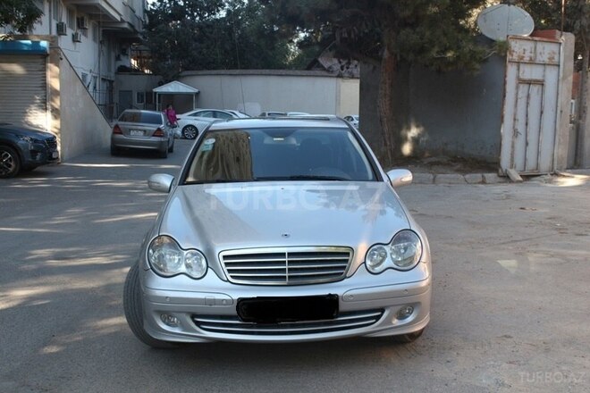 Mercedes C 220 2006, 275,000 km - 2.2 л - Bakı