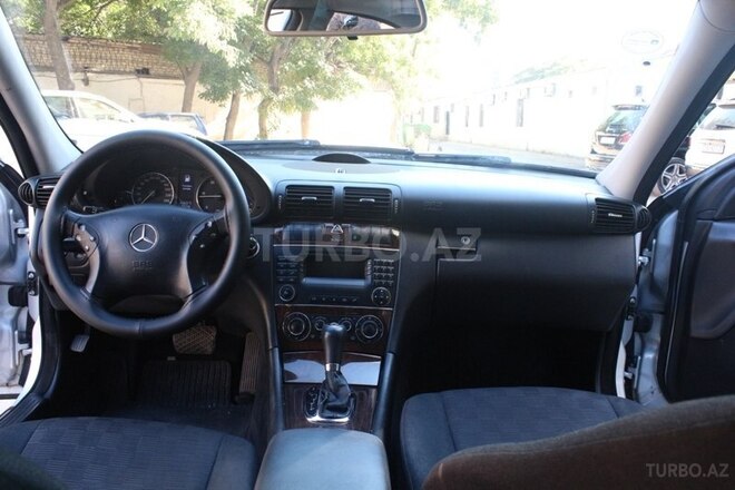 Mercedes C 220 2006, 275,000 km - 2.2 л - Bakı