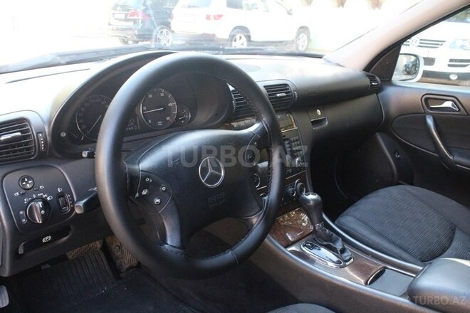 Mercedes C 220 2006, 275,000 km - 2.2 л - Bakı