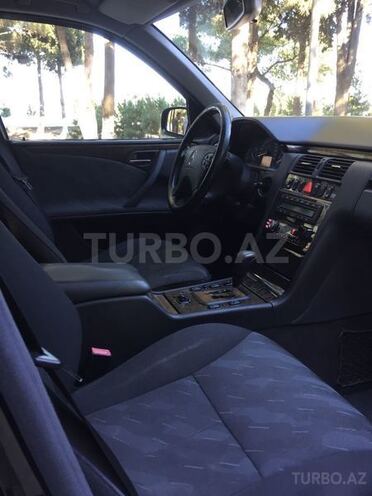 Mercedes E 200 2000, 186,000 km - 2.0 l - Xırdalan