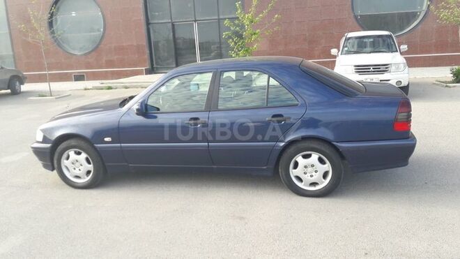 Mercedes C 200 2000, 197,250 km - 2.0 l - Bakı