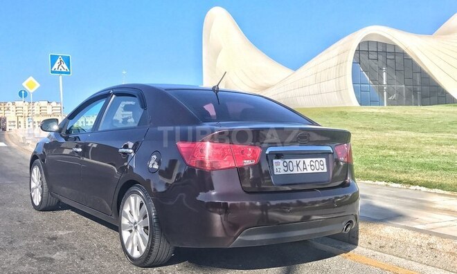 Kia Cerato 2010, 137,000 km - 2.0 л - Bakı