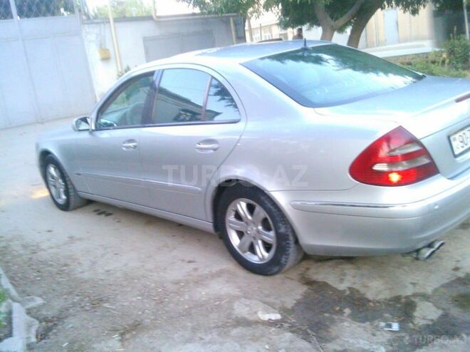 Mercedes E 270 2002, 300,000 km - 2.7 l - Bakı