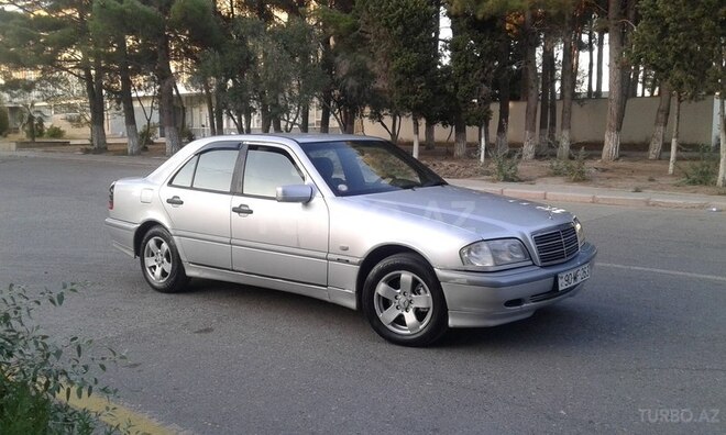 Mercedes C 220 1999, 198,000 km - 2.2 l - Sumqayıt