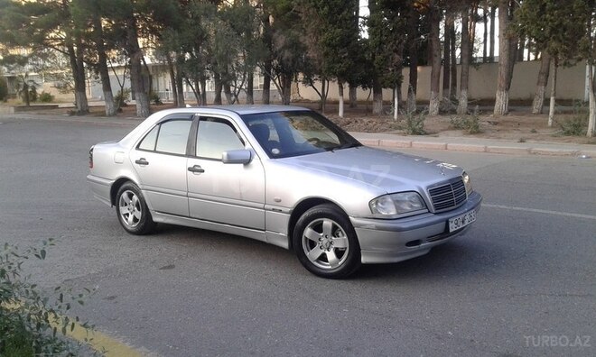 Mercedes C 220 1999, 198,000 km - 2.2 l - Sumqayıt