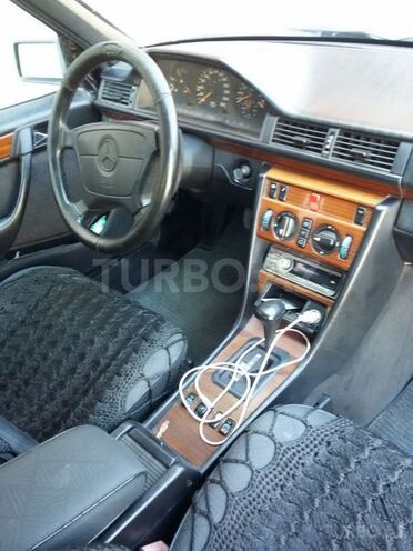 Mercedes E 280 1995, 346,980 km - 2.8 l - Bakı