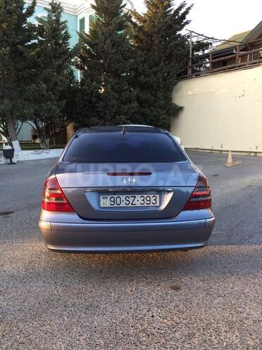 Mercedes E 270 2002, 297,000 km - 2.7 l - Bakı