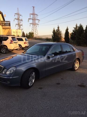 Mercedes E 270 2002, 297,000 km - 2.7 l - Bakı