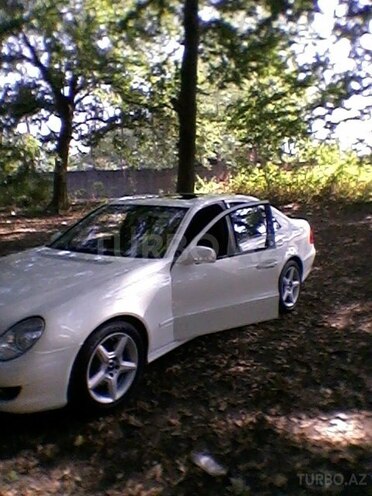 Mercedes E 200 2008, 380,000 km - 0.2 л - Bakı
