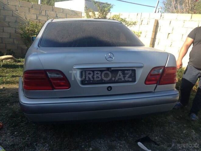 Mercedes E 230 1997, 180,000 km - 2.3 l - Beyləqan