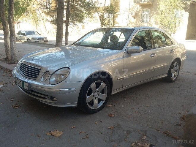 Mercedes E 220 2003, 210,000 km - 2.2 l - Bakı