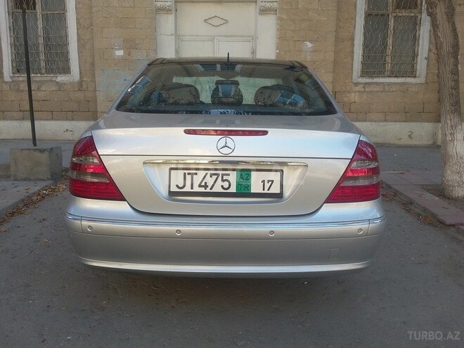 Mercedes E 220 2003, 210,000 km - 2.2 l - Bakı