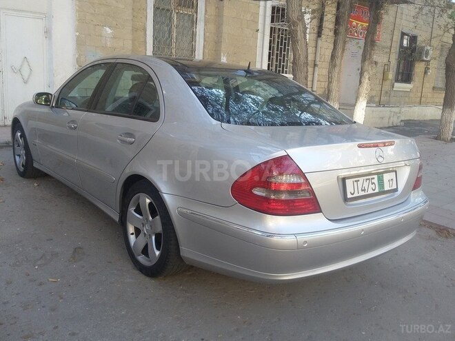 Mercedes E 220 2003, 210,000 km - 2.2 l - Bakı